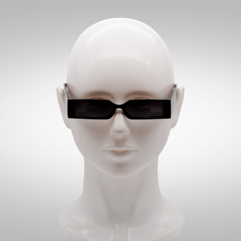 Rave Brille Cyber Punk in Schwarz auf Kopf