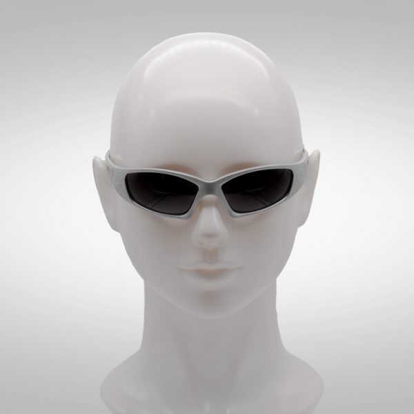 Schnelle Brille Max Speed V2 in Silber auf Kopf