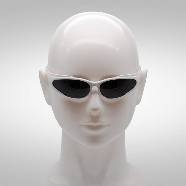 Schnelle Brille Max Speed in weiß auf Kopf