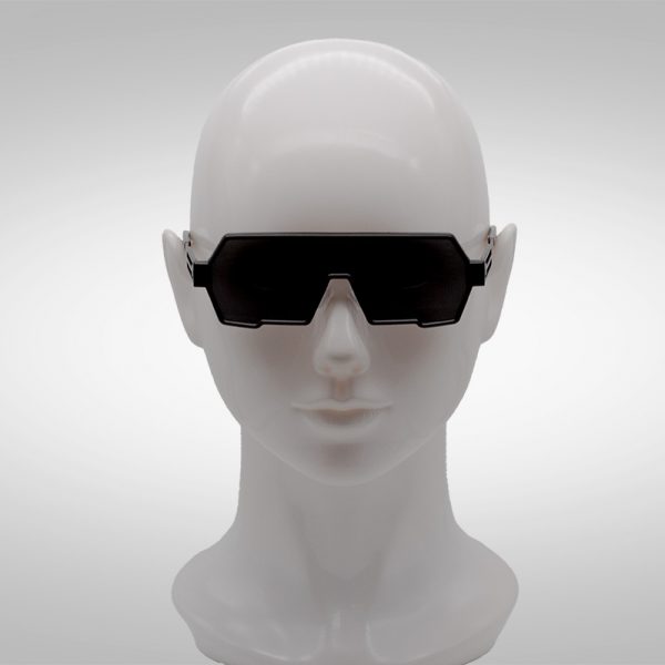 Schnelle Brille Full Metal in Schwarz auf Kopf